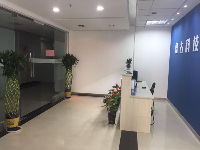 是从事网站定制建设与维护,网络全网推广营销的公司,位于山西